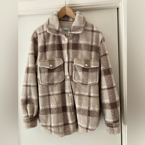 Shacket - Picture 5 of 14